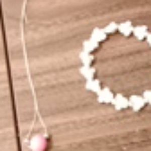 Hii I am selling a white Mikey mouse braclet